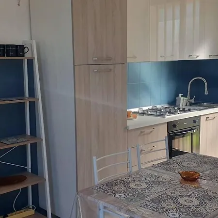 Tinta Dal Mare. Bilocale Vista Mare A Apartman Calopezzati