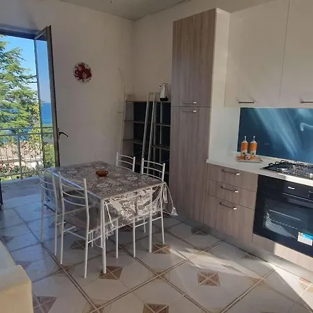 Tinta Dal Mare. Bilocale Vista Mare A Apartman